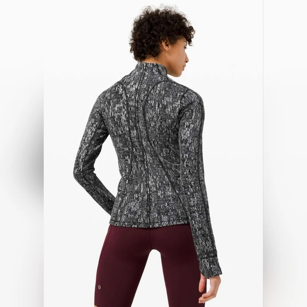 lululemon athletica stretchy naturally